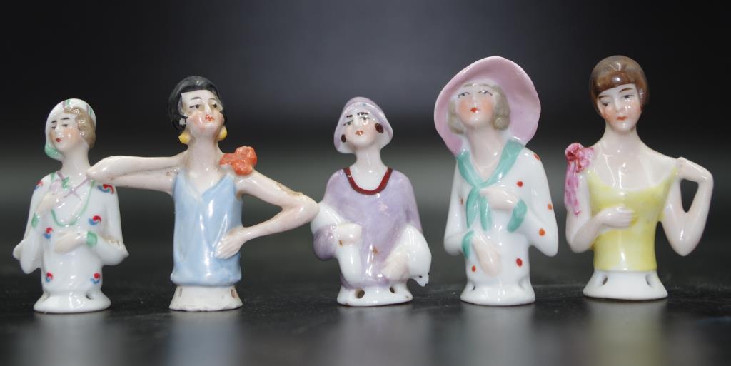 Five small German half dolls in 1920's dress - Image 5 of 5