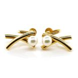 18ct yellow gold and pearl earrings