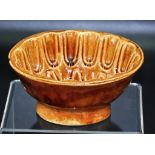 Australian Lithgow pottery jelly mould