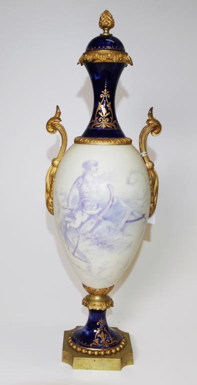 Sevres style ornamental lidded vase - Image 3 of 6