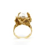 18ct yellow gold and pearl set Modernist ring