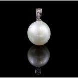 Pearl white gold and diamond pendant