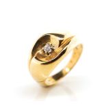 9ct Yellow gold and diamond solitaire ring