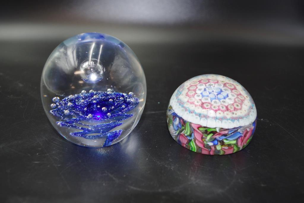 Three various millefiori glass paperweights - Image 2 of 5