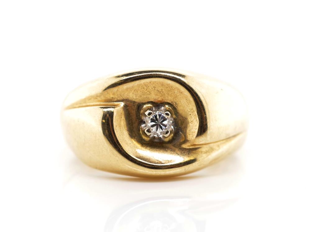 9ct Yellow gold and diamond solitaire ring - Image 2 of 3