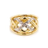 9ct yellow gold Celtic knot ring
