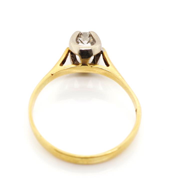 Solitaire diamond and 18ct two tone gold ring - Image 3 of 3