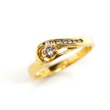 Diamond set 18ct yellow gold ring