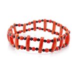 Coral and onyx beaded bracelet