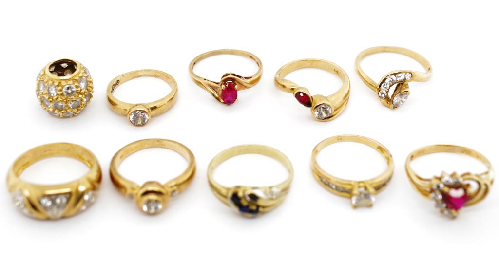 Nine gemstone set 9ct yellow gold rings - Image 2 of 2