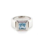 Topaz and 14ct white gold ring