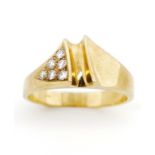 Modernist diamond and 9ct yellow gold ring