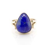 Lapis lazuli set 9ct yellow gold ring