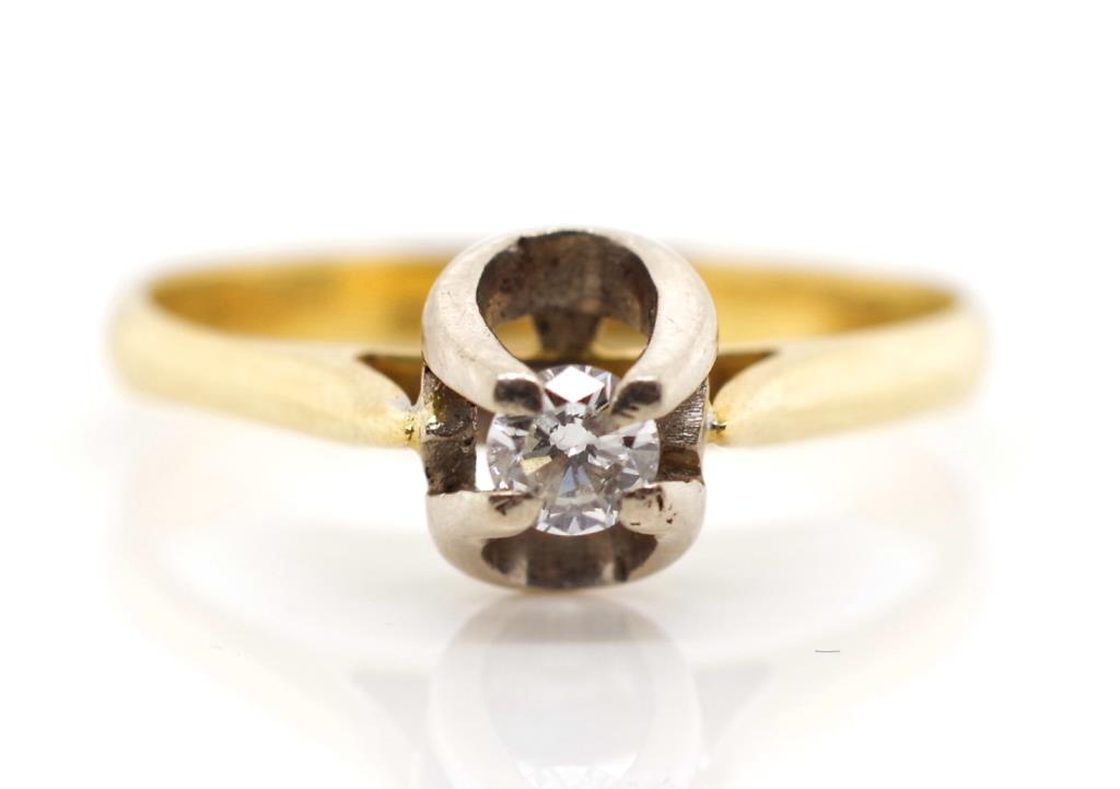 Solitaire diamond and 18ct two tone gold ring - Image 2 of 3