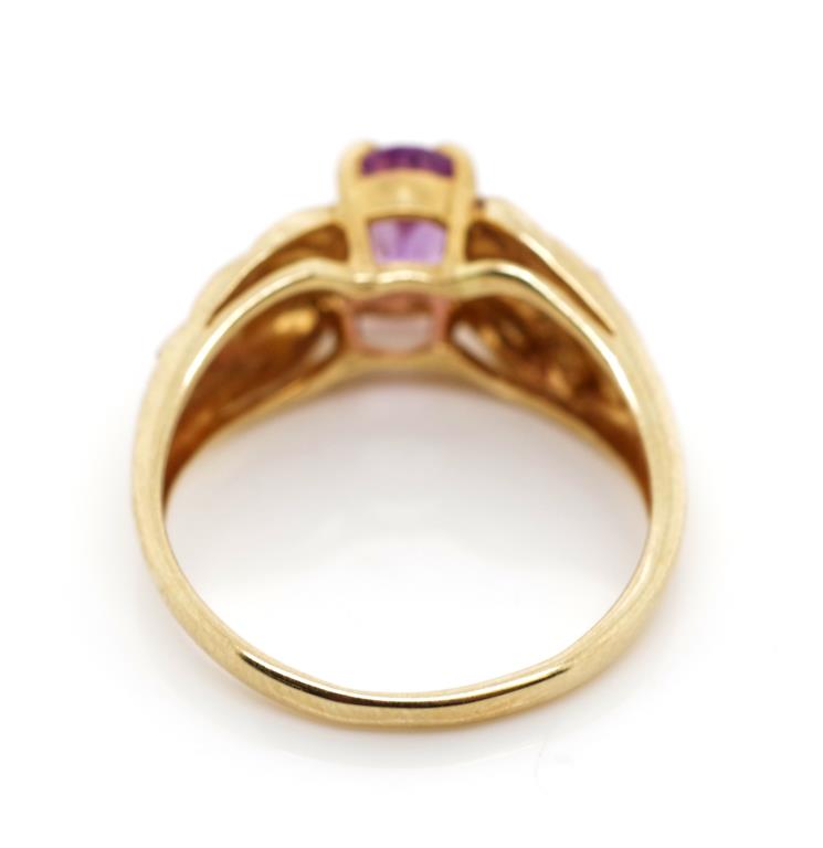 Amethyst and 9ct yellow gold ring - Image 3 of 3