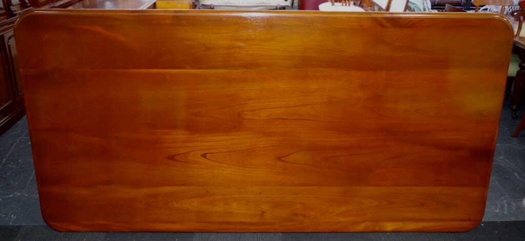 Large Victorian style cedar table - Image 2 of 2