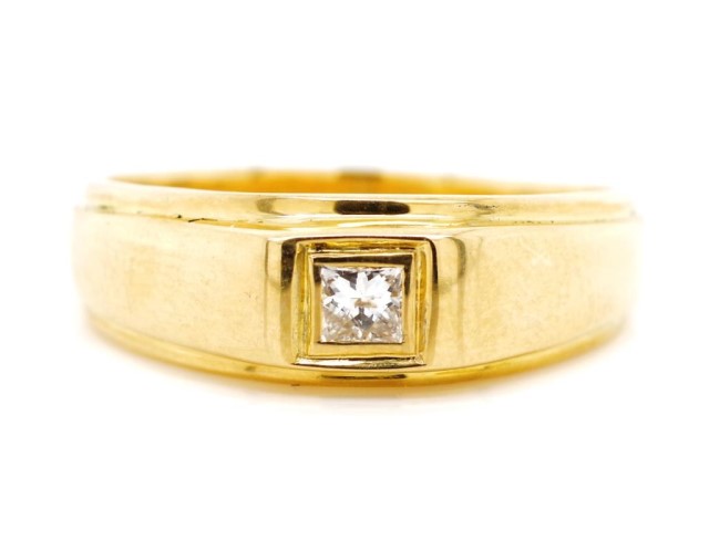 Solitaire diamond and 18ct yellow gold ring - Image 2 of 3