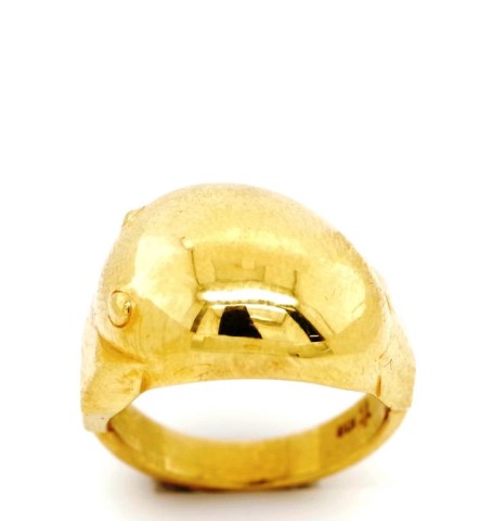 18ct yellow gold figural ring