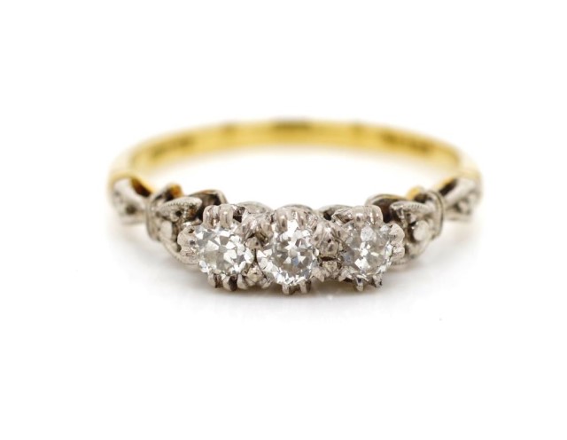 Antique diamond set platinum and 18ct gold ring - Image 3 of 4