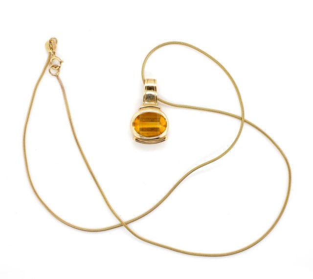 Citrine set yellow gold pendant and chain - Image 2 of 4