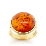 Amber and 18ct yellow gold ring
