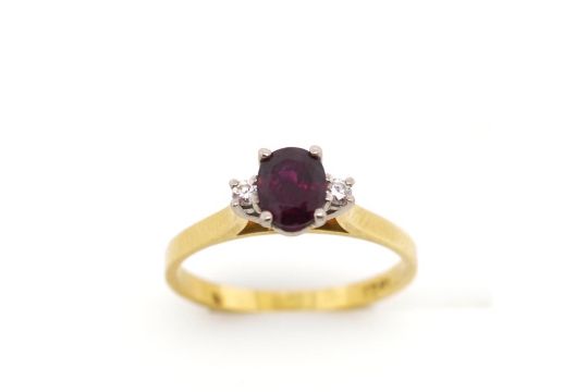 0.85ct Ruby and diamond set 18ct gold ring - Image 4 of 4