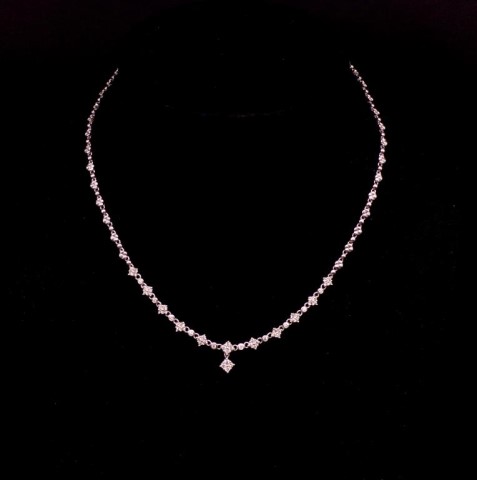 A good 18ct white gold and diamond flower necklace - Image 2 of 5