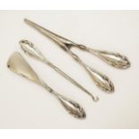 George V sterling silver handle shoe horn set