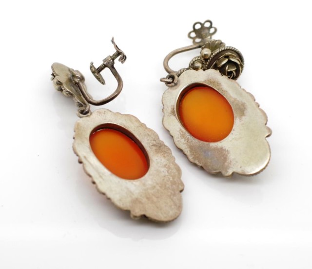 Antique continental silver and carnelian ear clips - Image 2 of 2