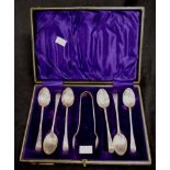 Cased set of sterling silver spoons & sugar tongs