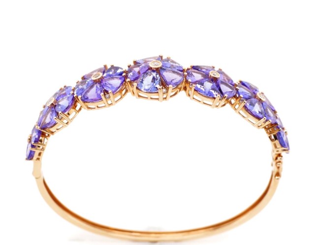 Tanzanite set 18ct rose gold flower bangle - Image 8 of 14