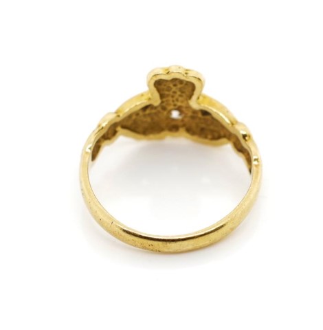 Diamond set 18ct yellow gold claddagh ring - Image 5 of 6