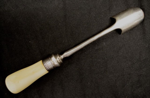 Victorian ivory handle stilton scoop - Image 3 of 4