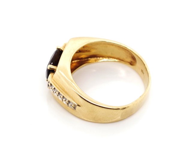 Garnet set 10ct yellow gold ring - Image 7 of 10