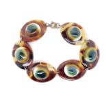 Operculum shell and tortoise shell bracelet