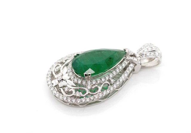 13.56ct Emerald and diamond pendant - Image 6 of 10