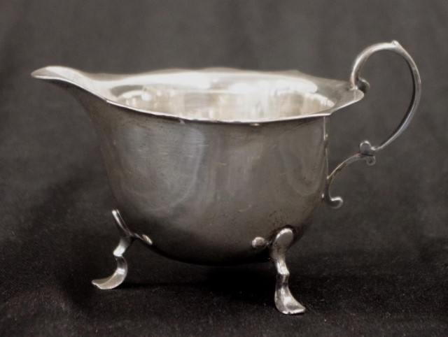 George V sterling silver cream jug - Image 2 of 4