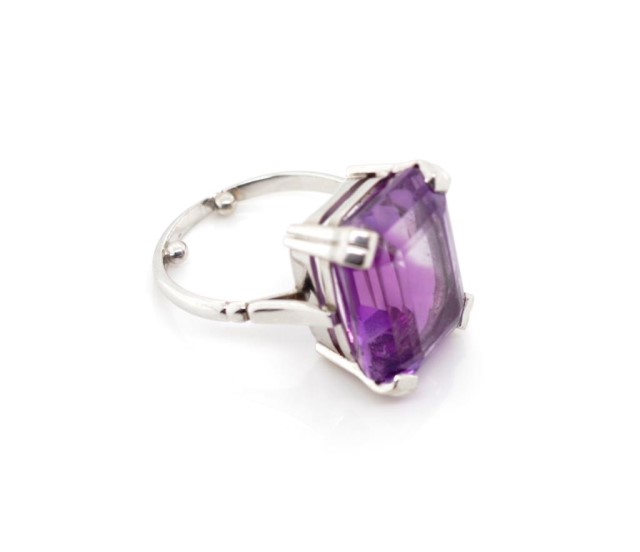 Amethyst and 9ct white gold cocktail ring - Image 6 of 8