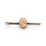 Carved cameo and 9ct rose gold brooch