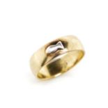 A child's 9ct yellow gold ring