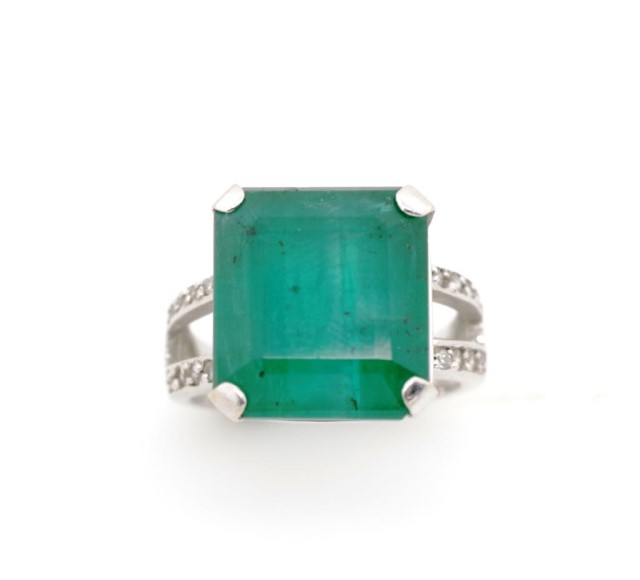15.80ct Emerald set 18ct white gold ring - Image 12 of 14