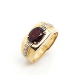 Garnet set 10ct yellow gold ring