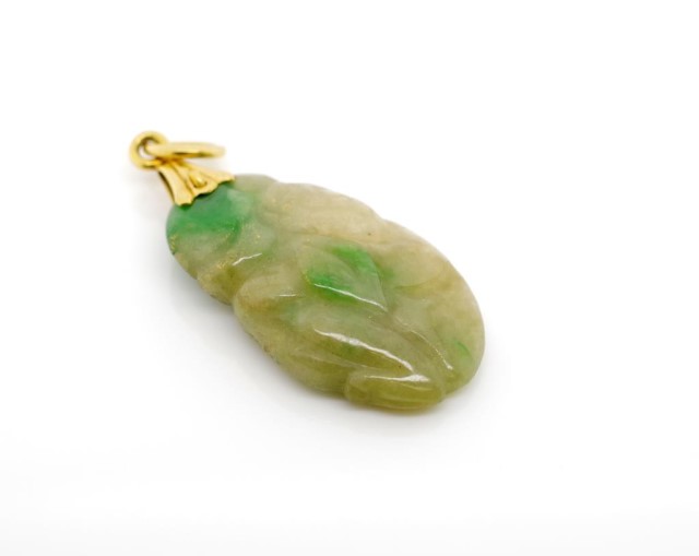 Vintage jade and gold pendant - Image 6 of 6