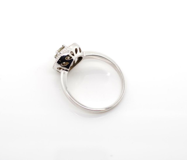 Diamond and 14ct white gold halo ring - Image 6 of 8