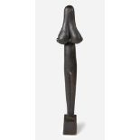 Seitz, Gustav: Idol (weiblicher Torso)Idol (weiblicher Torso)Bronze mit schwarzer Patina. 1968.21,