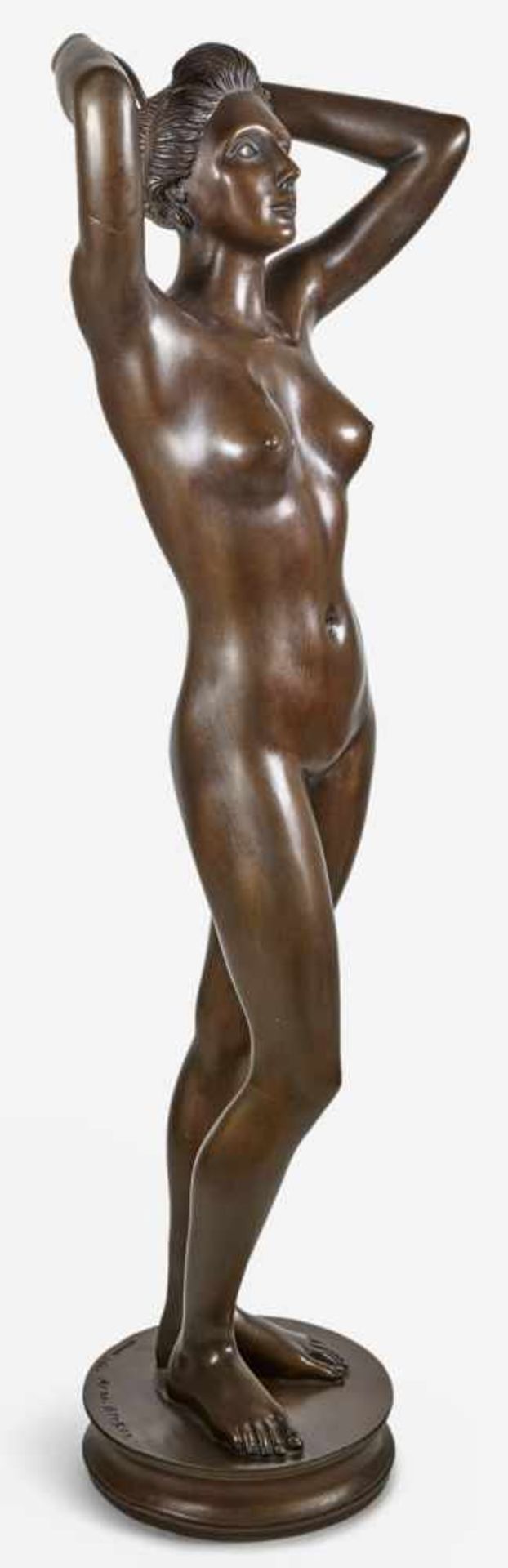 Breker, Arno: Die AufschauendeDie AufschauendeBronze mit brauner Patina auf runder Bronzeplinthe. - Image 2 of 2