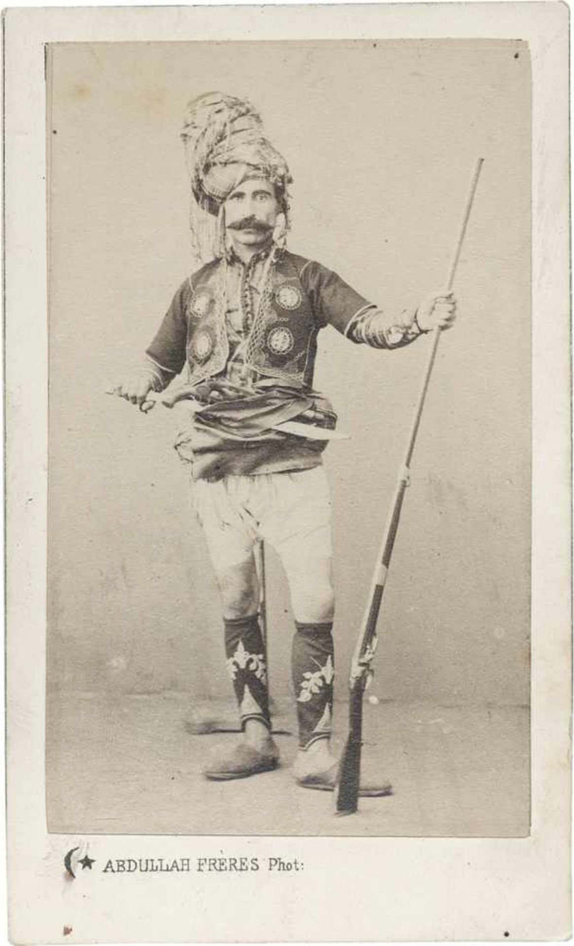 Ottoman Empire: Portraits of inhabitants of the Ottoman EmpirePhotographers: Abdullah Frères, - Bild 7 aus 9