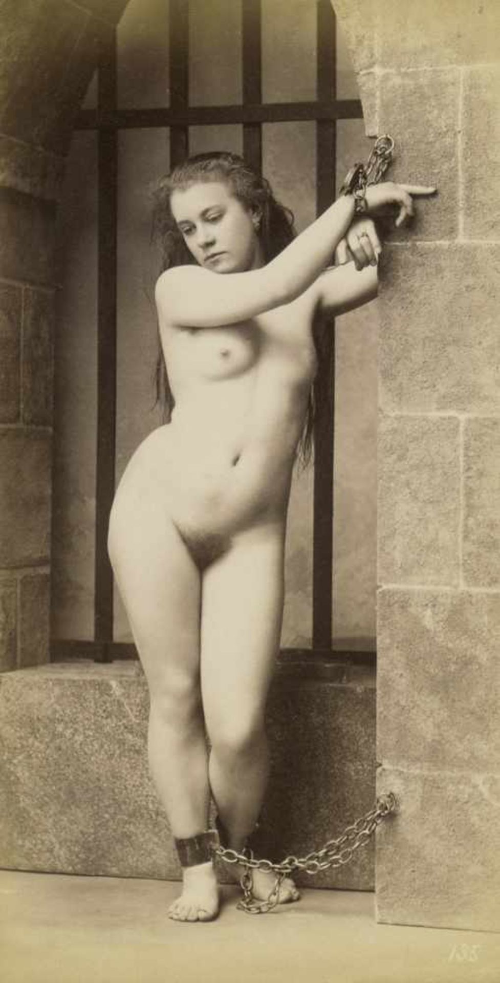 Erotic Photography: Selection of female nudesPhotographer unknown. Selection of female nudes. 1890s.