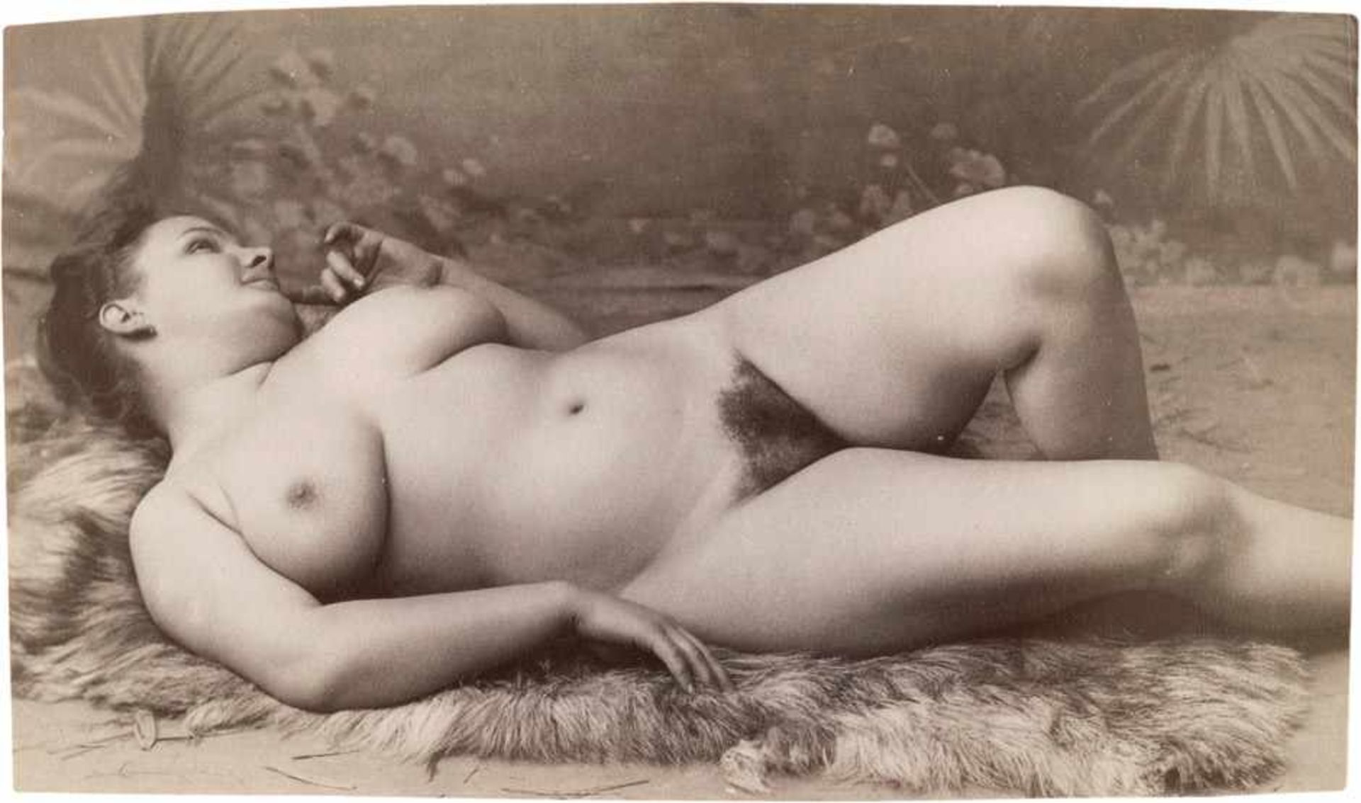 Erotic Photography: Album of erotic imagesPhotographer unknown. Album of erotic images. 1860s- - Bild 6 aus 6