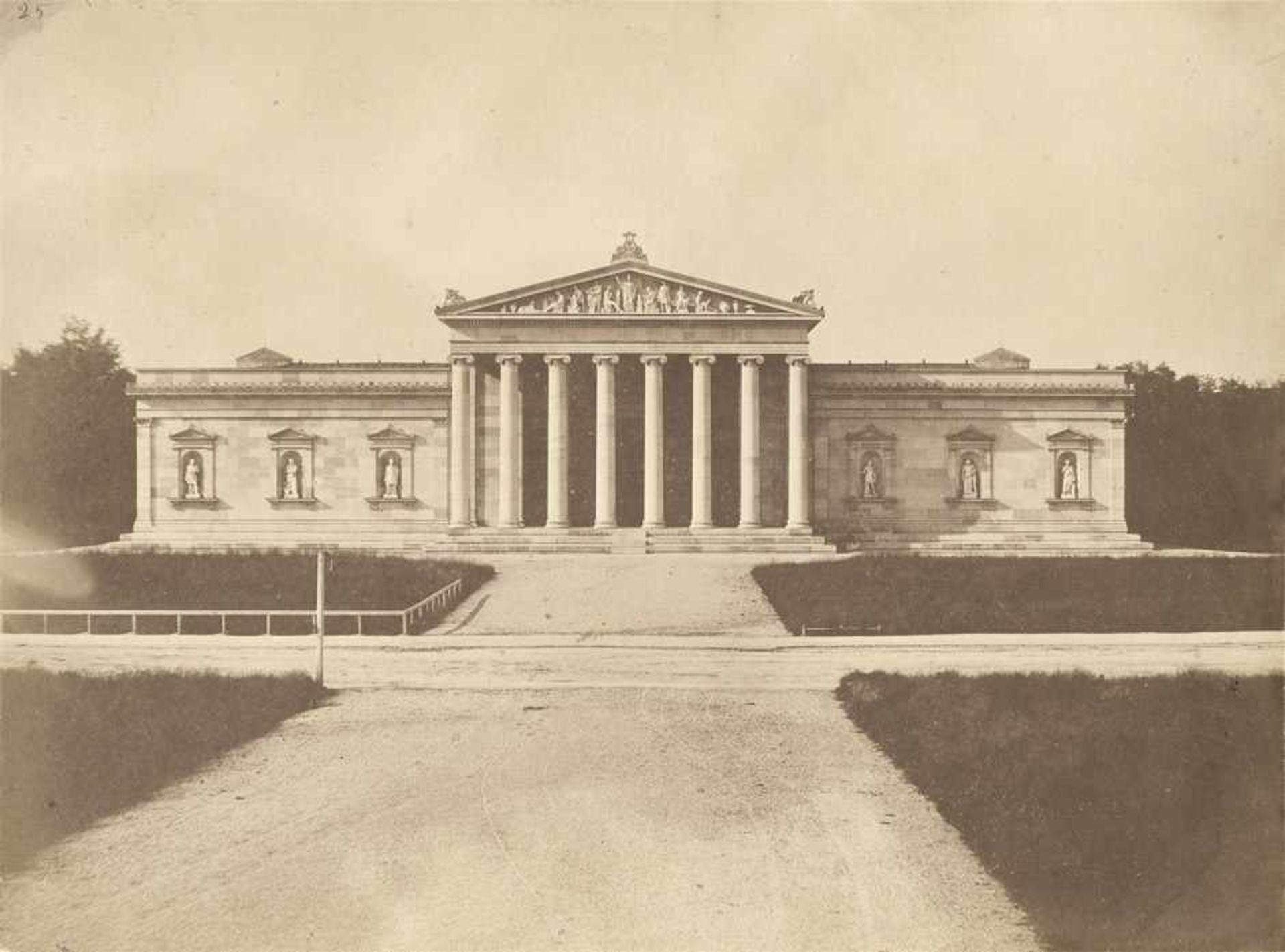 Hanfstaengl, Franz: "Glyptothek" and "Basilica" (St. Boniface's Abbey), Munich"Glyptothek" and "